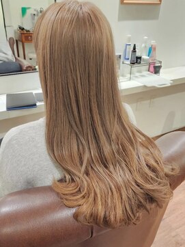 インビテーション(invitation) シアベージュ