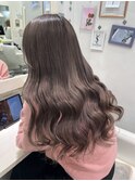 ダークグレージュ