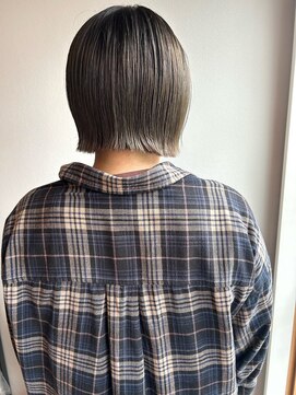 ツイギー 宮西店(TWiGGY) ぷつっと外ハネボブにオリーブカラー