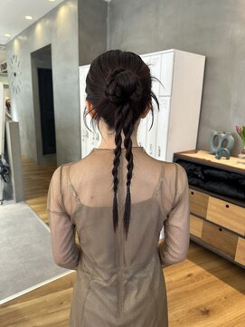 アトロ(Atoro) 似合わせカット/ブリーチカラー/ブリーチ無しカラー/大阪梅田駅