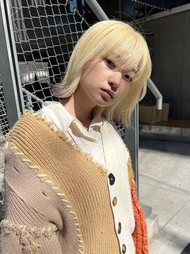 ピークアブー 原宿ハラカド(PEEK-A-BOO) 抜きっぱなし/抜きっぱなしブロンド/ブロンドヘア/裾カラー