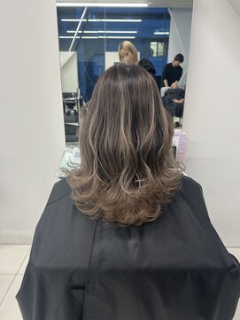 アライブ キチジョウジ(ALIVE Kichijoji) 【ALIVE吉祥寺】ベージュバレイヤージュカラー