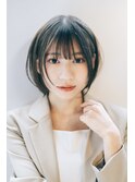 ナチュラルカラーの丸みショートボブ