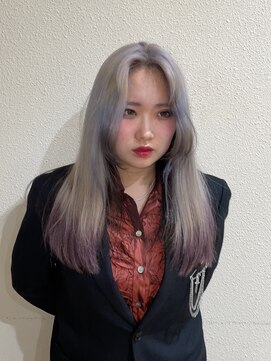 メゾンドボーテ 少路店(MAISON DE BEAUTE) シルバーベースのデザインカラー