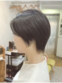 前髪長めで叶う小顔ひし形シルエットショート