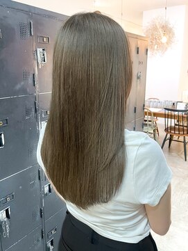 ヘアーアイストゥーレ(HAIR ICI TRE) ブリーチなしダブルカラー オリーブ 担当渡辺聖