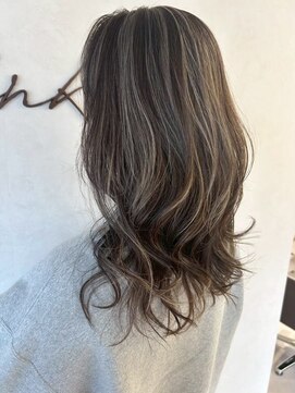 ハイライト/白髪ぼかし/白髪染め/デザインカラー/ロングヘア