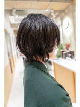 ワッカ(wacca) マッシュ　ウルフカット　丸みショート　質感調整