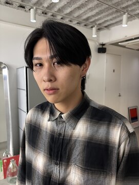 イル 天神大名店(ill) センターパート/刈り上げなし/大人ヘア