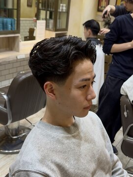 グルーマーズトウキョウ(GROOMER/S TOKYO) men's/メンズ/リバースセンターパート/ニュアンスパーマ/神保町