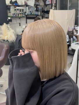 モア(moa) タッセルボブ beige blond