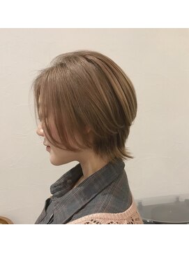 マウロア(MAULOA) “ハイトーン ラベンダーベージュ ミニウルフ“中西英美子