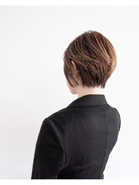 フラワード(flowered) 早朝8:30からできます♪ショートボブ×ハイライト