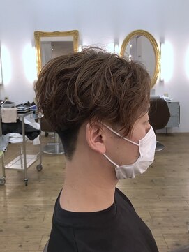 コワファースト 別府 前下がりパーマスタイル