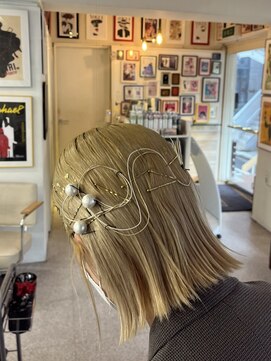 ヘアー アレス(hair ales) ボブアレンジ ヘアセット ボブセット ピンアレンジ 水引き 金箔