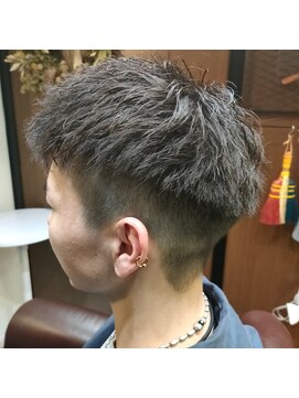 クララン(clarens) アップバングショート