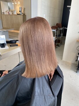 リア 布施店(Lia) ピンクベージュ/ベージュカラー