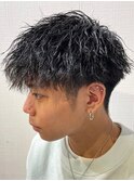 ツイストスパイラルメンズマッシュショート波巻きパーマ眉毛