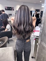 キング 梅田(K!ng)&nbsp;縮毛矯正髪質改善ハイライトレイヤーカット梅田美容室エクステ