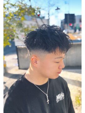 ハイフェード×海外風フリンジカット