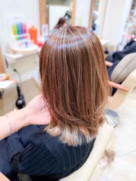 ステラバイケンジ 藤沢(STELLA by KENJE) 白髪ぼかし細めハイライト30代40代50代グレージュ