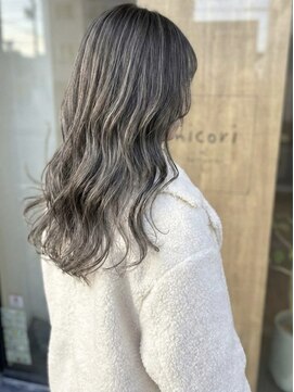 ニコリヘアワークス(nicori hair works) ロング×ハイトーン×フォギーベージュ3