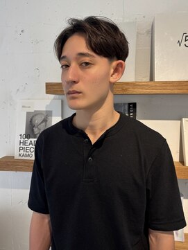 サークル(CIRCLES) 海外風センターパートくせ毛カット