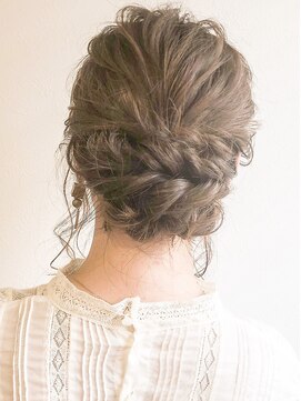 コフィー バイ メルト 吉祥寺(cofy by melt) 【三ツ井】吉祥寺 ラフ ルーズ 抜け感 ツイストゆるふわアップ