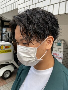 クオル 立川(QOL) センターパートツイストスパイラルパーマメンズマッシュパーマ