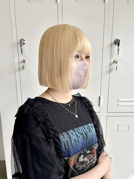 ノートエートル 西金沢(Nought etre) 10代20代切りっぱなしハイトーンブロンドヘア