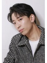 アドール(ADOR)&nbsp;"大人クールな韓国ガイルヘア"【ADOR 渡仲柊人】