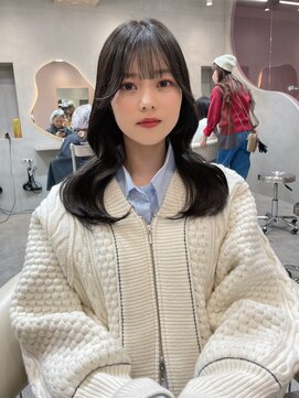 グロー 大宮(GLROW) グレージュカラー 韓国風くびれヘア 顔まわりカット暗髪カラー