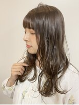 カサネ(KASANE)&nbsp;ブラウンベージュ　艶カラー　ロング　柔らかいカラー　ブラウン