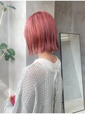 パッツンボブ切りっぱなしボブブリーチダブルカラーピンクカラー