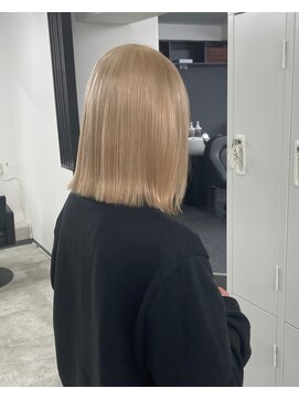 レブ 難波店(REV.) 髪質改善/ブリーチ/ダブルカラー/韓国/インナーカラー/難波