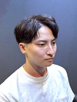 ビジネスツーブロックショート 刈り上げセンターパート