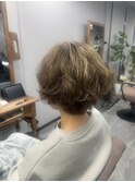 レディース　ハイライト　シルバー　グレージュ　白髪ぼかし