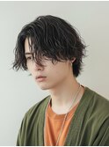 夏カラー×センター分けで魅せる極上のツイストスパイラル