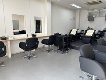 ツヤイロ 半田店の雰囲気（特許取得カラー剤使用。ツヤのある美しい髪へ導きます♪）