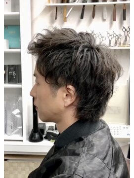 カットハウスソーソー(cut house SO-SO) ウルフ系カット+強めピンパーマ