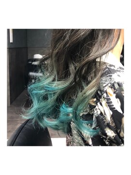ヘアーサロン ウノ 新百合ヶ丘(hair salon UNO) ターコイズ/ブルーグレージュ/ウェーブ巻き