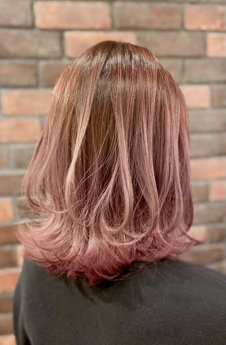 2025年夏】ハイライト ピンクの髪型・ヘアアレンジ｜人気順｜9