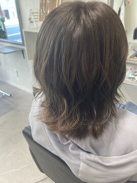 ガーベラ(gerbera) アッシュベージュ