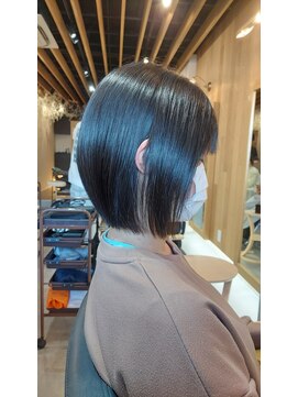 キレイコムデュース(Deuce) 酸性ストレート艶ボブ