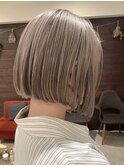 人気のミニボブ×ホワイトブラウンカラー★中村大輔