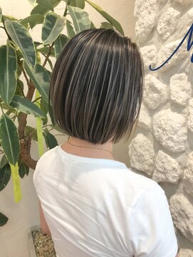 モアナバイヘッドライト 綱島店(Moana by HEADLIGHT) 【Moana綱島】#白髪ぼかし#コントラストハイライト#ショートボブ