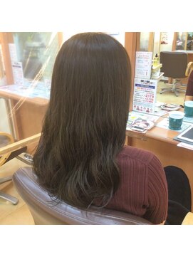 美容室ヒラトヤ 仙北店 20代30代40代大人かわいいゆるふわスタイル◎カーキアッシュ