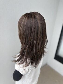 ロンド ヘアー(Rondo. Hair) 【白髪ぼかしハイライト】×【レイヤーカット】"色気"