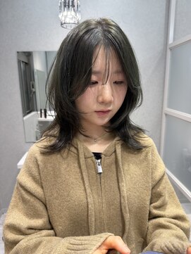 ファイブ ノーヴル カラット(5 Noble ct.) 【柚衣】オリーブ×レイヤーカット