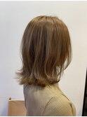 ハイライトカラー　外ハネミディアム　20代30代40代